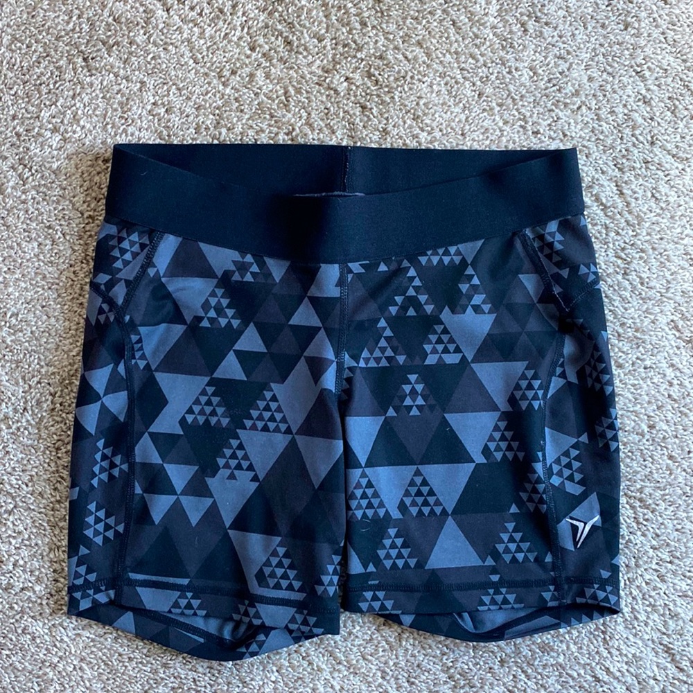 Old Navy Women’s Short Biker Shorts in black/grey print, size small.